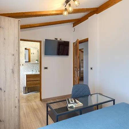 Tonin For 6 People Near Pula With Jacuzzi & Children Playground * Marcana