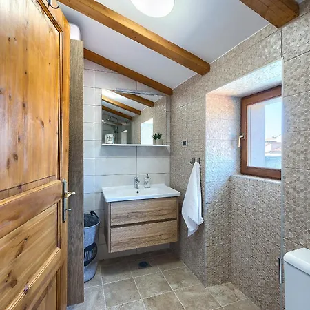 Tonin For 6 People Near Pula With Jacuzzi & Children Playground
