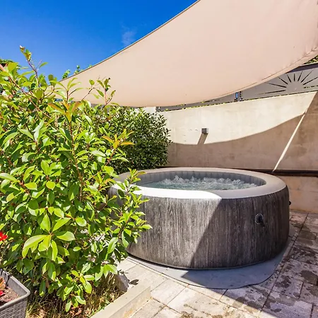 Tonin For 6 People Near Pula With Jacuzzi & Children Playground Villa Marčana
